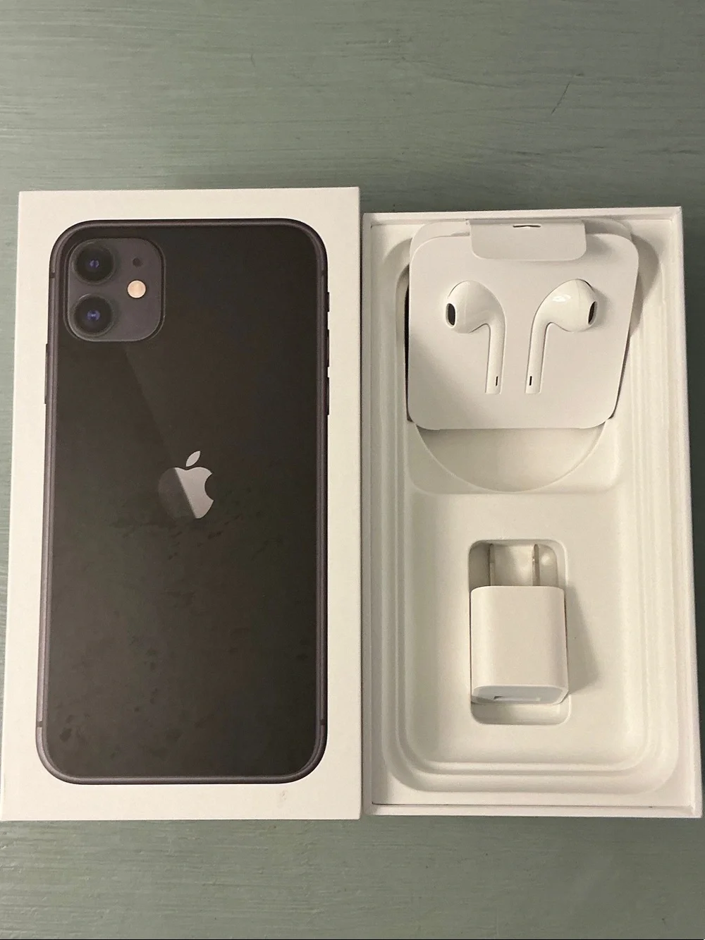 Apple iPhone 11 Box with White EarPods & USB Power Adapter NWOT